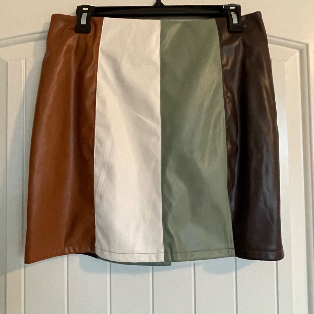 Multi-colored leathered skirt